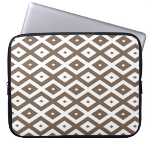 Taupe-braunes und weißes Diamantmuster Laptopschutzhülle
