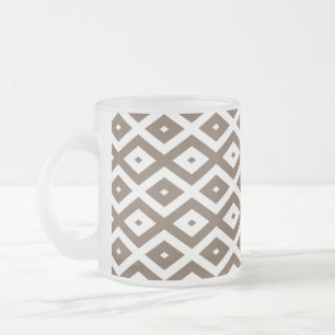 Taupe-braunes und weißes Diamantmuster Mattglastasse
