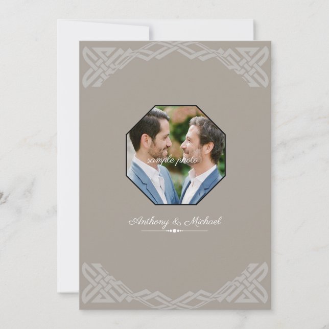 Taupe Custom Foto Gay Wedding Einladung (Vorderseite)