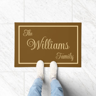 Taupe Elegant Script Familienname Willkommensgesch Fußmatte