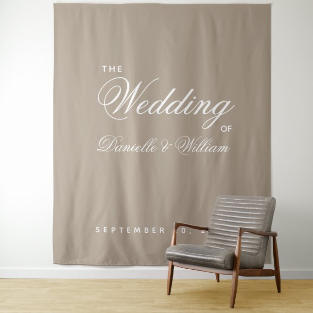 Taupe Simple Elegant Script Wedding Background Wandteppich (Beispiel)