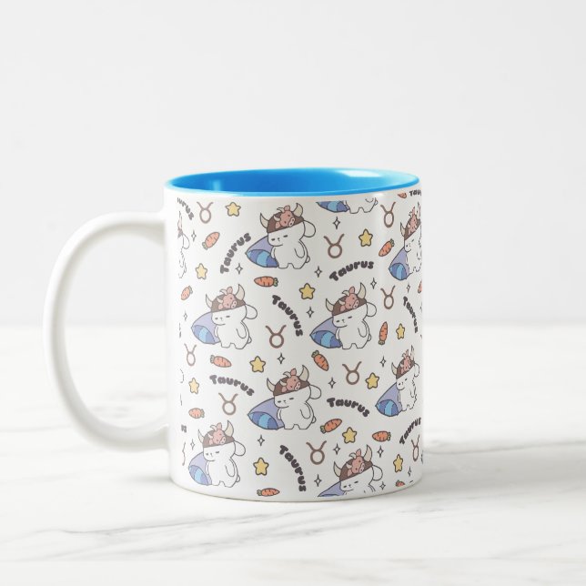 Taurus Zodiac Slumber - Sleepy Bunny Pattern Zweifarbige Tasse (Links)