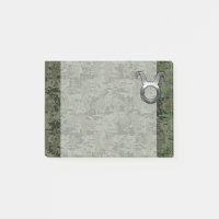 Taurus Zodiac Symbol auf Green Digital Camouflage