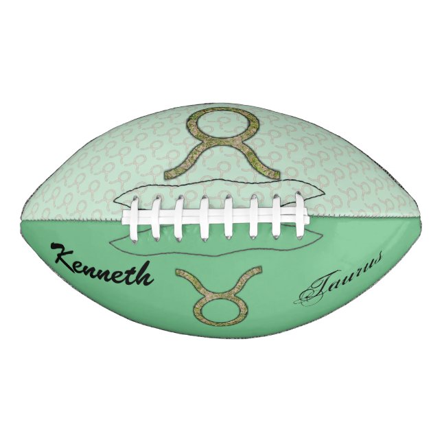 Taurus Zodiac Symbol Element von Kenneth Yoncich Football (Vorderseite)