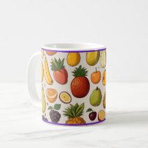 taza de café con diseño de frutas