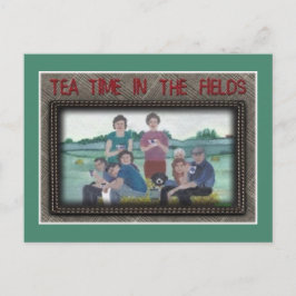 "Tea Time in the Fields" mit dekorativem Rand Postkarte