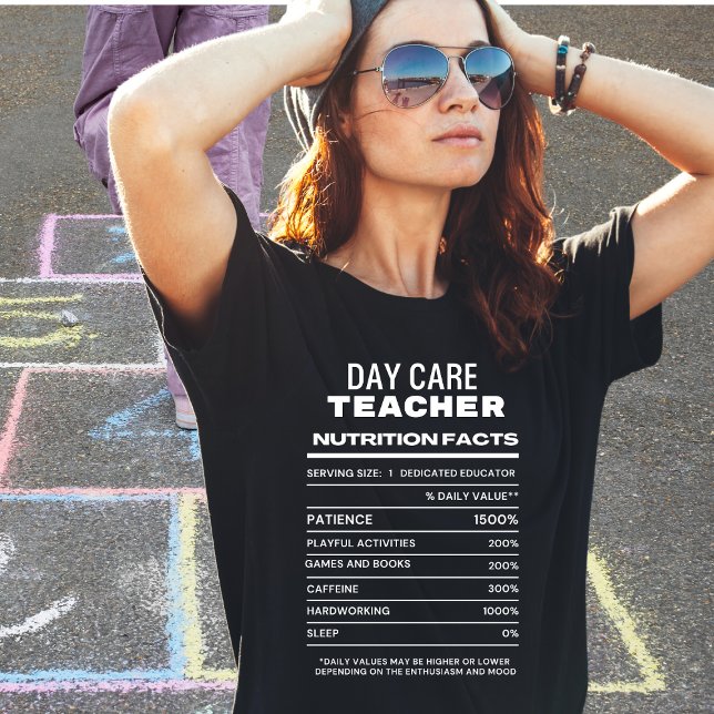 Teacher de garderie Nutrition Facts Funny T-shirt (Créateur téléchargé)
