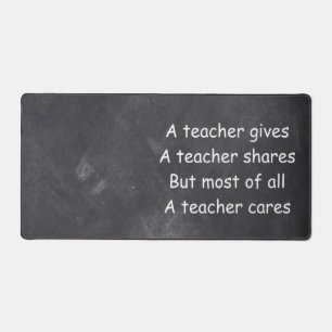 Teacher verleiht Shares Cares-Klassendekoration Schreibtischunterlage