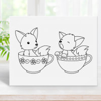 Teacup Foxes - Babys auf einer Cups-Farbseite