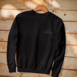 Team Bräutigam Moderne einfache Typografie Hochzei Besticktes Sweatshirt
