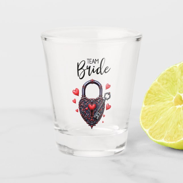 Team Bride Goth Heart Lock and Key Schnapsglas (Vorderseite)