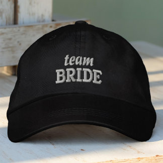 Team Bride Modern Simple Typografy Wedding Bestickte Baseballkappe