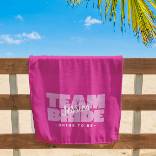 Team Bridge, um den Namen Wedding Chic Retro Rosa  Strandtuch