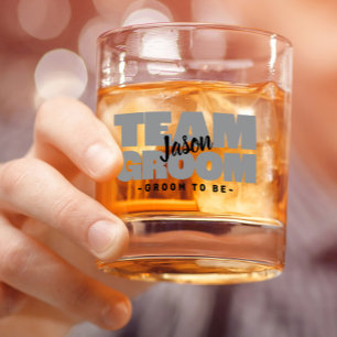 Team Groom zu sein Hochzeitname Schwarz Graue Ange Whiskyglas