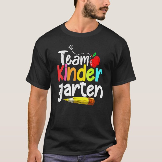 Team Kindergarten Happy Back To School Teacher Stu T-Shirt (Vorderseite)