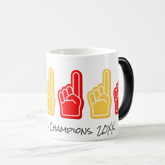 TEAM NAME CHAMPIONES JAHR Red Yellow Hand #1 Verwandlungstasse (VorderseiteRechts)