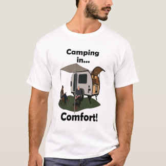 Teardrop-Anhänger-Camping in Komfort Glücklicher C T-Shirt