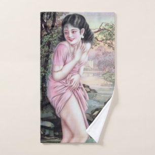 Tease in Stream Oasis von Shanghai China Girl Handtuch
