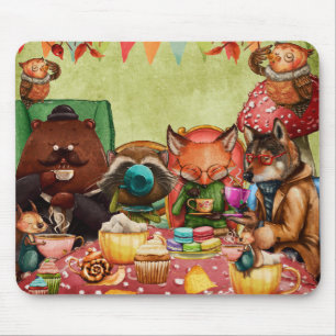 Teatime im Wald mit Waldfreunden Mousepad