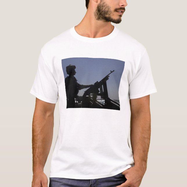 Techniker bemannt ein Maschinengewehr M240 im Irak T-Shirt (Vorderseite)