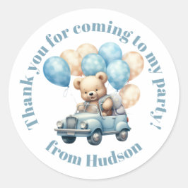 Teddy Bear in einem Autoaufkleber Runder Aufkleber