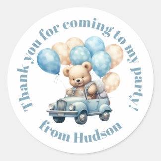 Teddy Bear in einem Autoaufkleber Runder Aufkleber