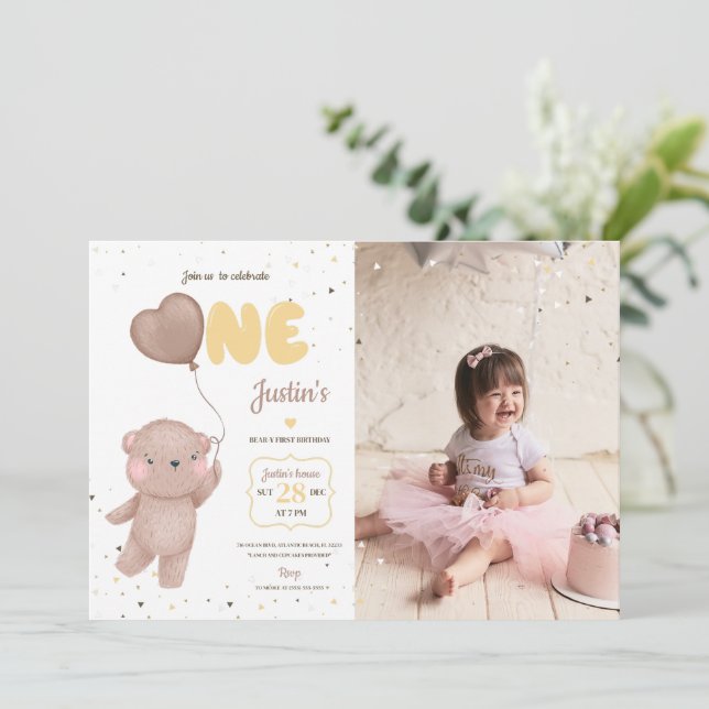 Teddy Bear Première Invitation à l'anniversaire av (Debout devant)