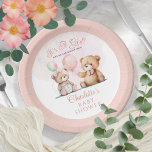 Teddy Bears Es ist ein Mädchen mit Baby Wait Baby  Pappteller<br><div class="desc">Ein paar süße Teddybären halten Ballons fest: "Es ist ein Mädchen und wir können frühzeitig warten!" Babydusche.</div>