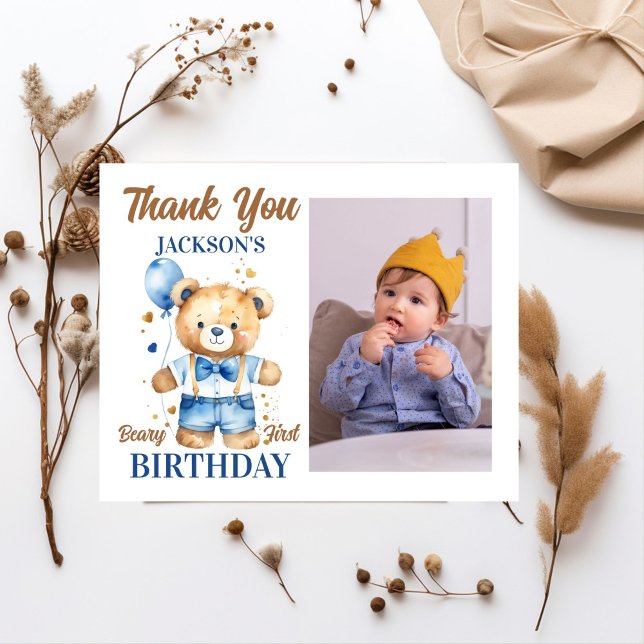 Teddy ours garçon anniversaire merci carte photo (Beary first teddy bear themed birthday photo thank you card watercolor cute teddy bear with balloon)
