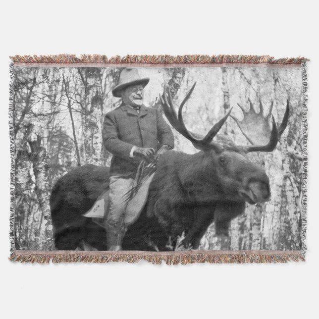 Teddy Roosevelt, der einen Stier-Elch reitet Decke (Vorderseite)