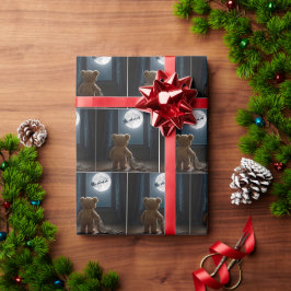 Teddybär beobachtet den Weihnachtsmann und Rentier Geschenkpapier