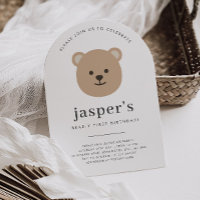 Teddybär-Gesicht Gebogener Erster Geburtstag