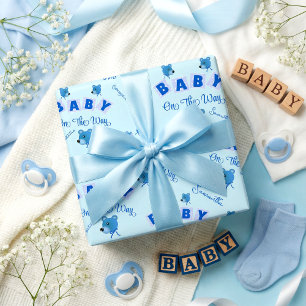 Teddybär mit blauem Text zur Babyparty Geschenkpapier