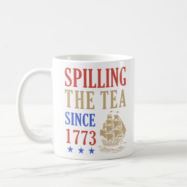Tee ausschenkend seit 1773 Lustiger Faultier Kaffeetasse (Links)