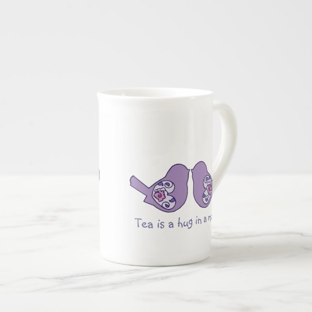 Tee ist eine Umarmung in einer Tasse, Niedliche Li Prozellantasse (Vorderseite Rechts)