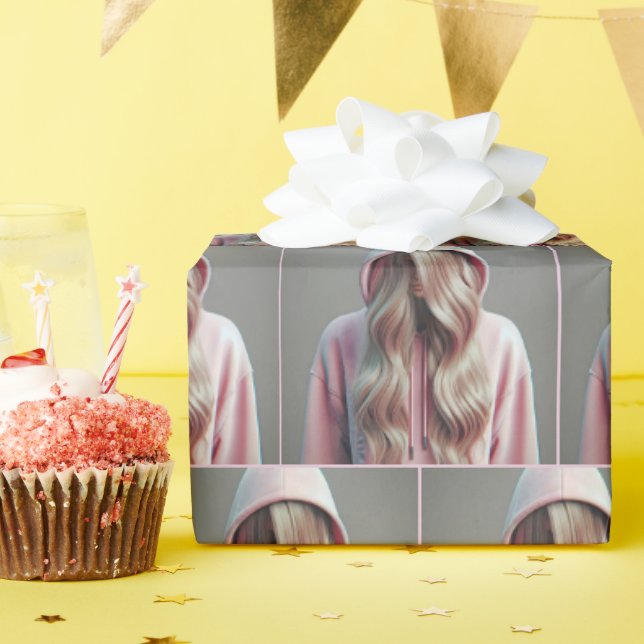 Tee versteckt sich hinter dem langen blonden Haar Geschenkpapier (Geburtstagsparty)