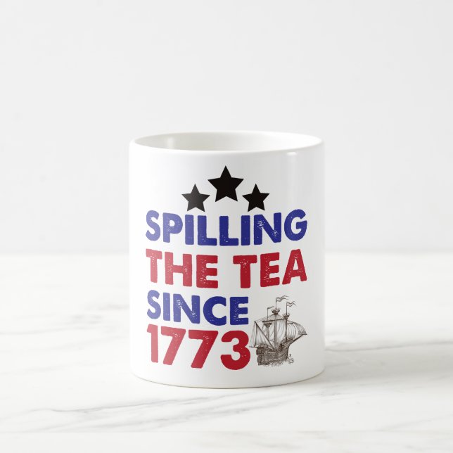 Teeausbreitung Seit 1773 Patriotischer 4. Juli Kaffeetasse (Mittel)