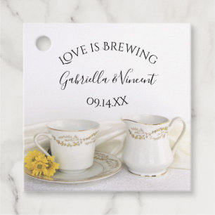 Teecup und Liebe der Gelben Milchähren ist Brauen  Geschenkanhänger