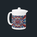 Teekanne mit niederländischer Farbgestaltung<br><div class="desc">Servieren Sie Tee im Stil mit unserer exklusiven Teekanne mit niederländischen Farben in einem wertvoll glitzernden Edelstein 3D Mosaik Design! Dieser elegante Teekessel verbindet die pulsierende Trikolore der Niederlande mit einem atemberaubenden 3D-Mosaikeffekt, der aus schimmernden Edelsteinen hergestellt wurde. Die holländischen Flaggenfarben, die schön in das Design integriert sind, werden durch...</div>