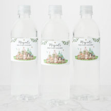 Teepees und winzige Zehen Wasserflaschen