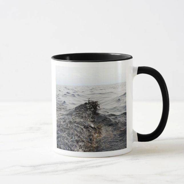 Teil einer Ölpest im Golf von Mexiko Tasse (Rechts)