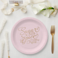 Teller aus rosa und goldfarbenem Zucker und Gewürz