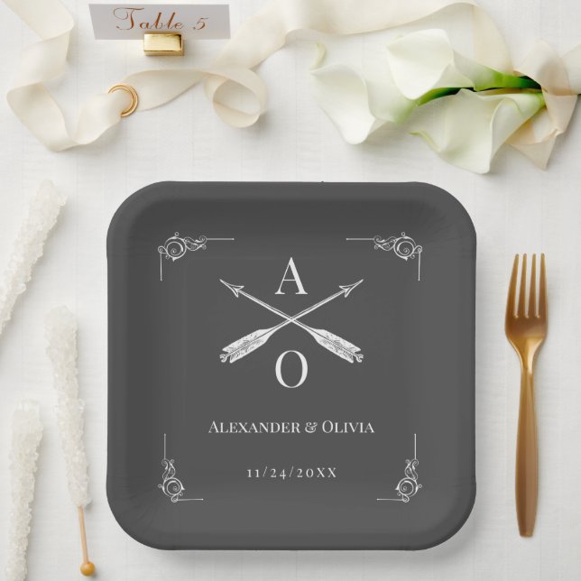 Teller für graue Monogramme und Pfeile für Hochzei (Hochzeit)