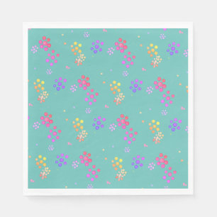 Teller mit farbigen Blumenblättern Serviette