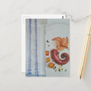 Teller mit Meeresfrüchten in einem Raum Surrealer Postkarte