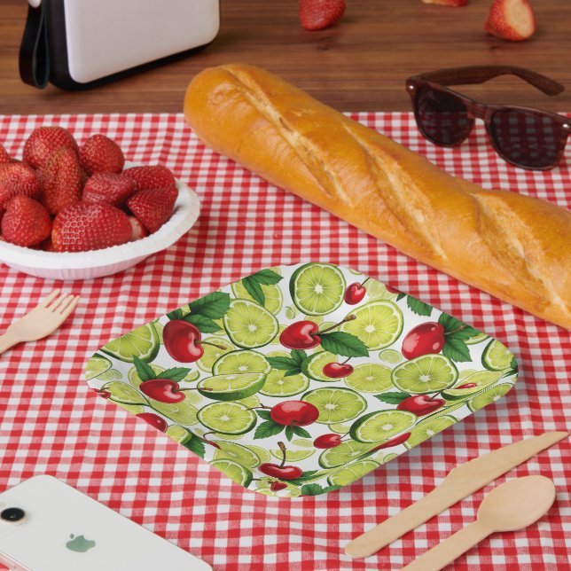 Teller von Cherry und Limes (Picknick)