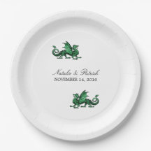 Teller von Hochzeitspapieren im Gründrachen