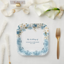 Teller von Hochzeitspapieren mit blauer Blüte
