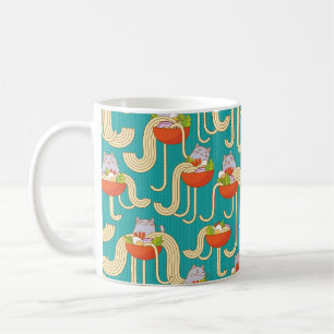 Teller von Nudeln und lustigen Katzen. Nudeln mit  Kaffeetasse