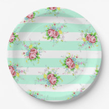 Teller zum Abendessen mit Pink und Grün